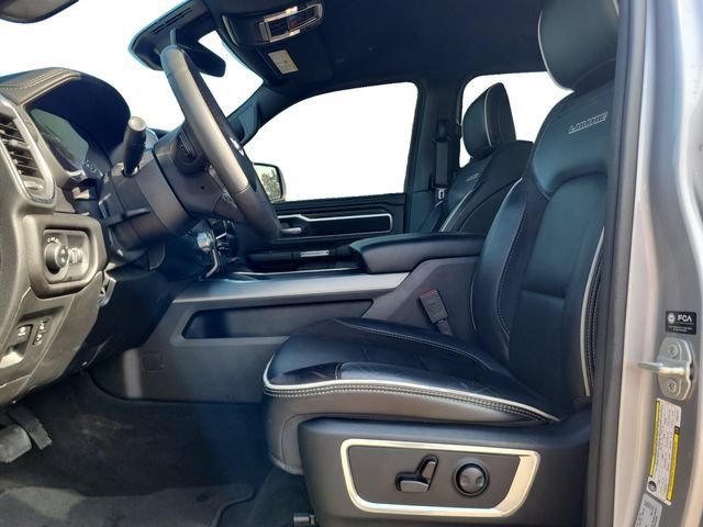 Used 2025 RAM 1500 Laramie AWD/4WD image 11