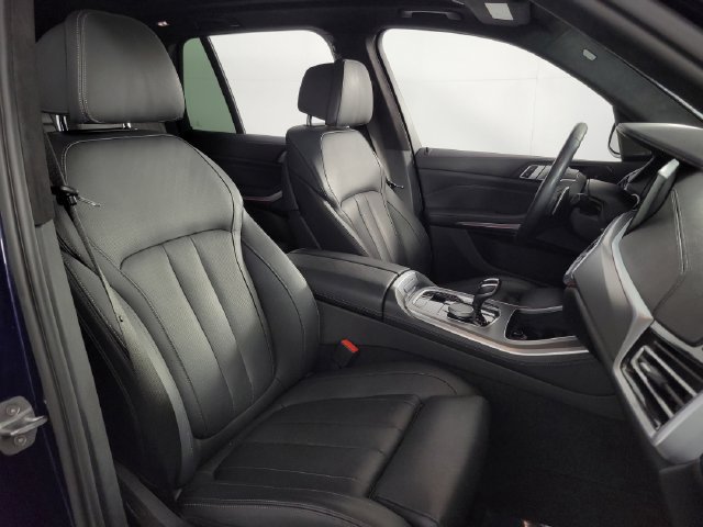 Used 2020 BMW X5 xDrive40i w/ Luxury Seating Package AWD/4WD image 16