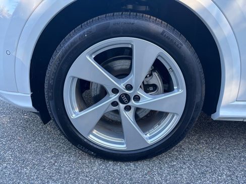 New 2025 Audi Q5 Prestige image 27
