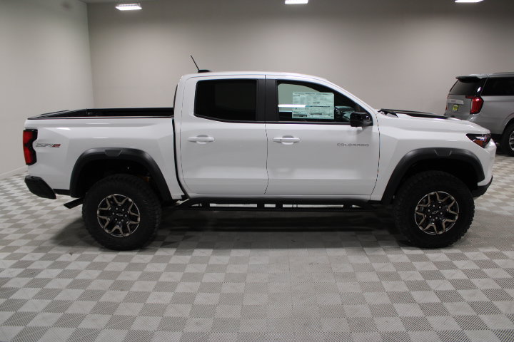 New 2026 Chevrolet Colorado ZR2 AWD/4WD image 12