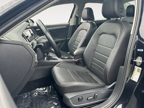 Used 2022 Volkswagen Jetta SE FWD image 7