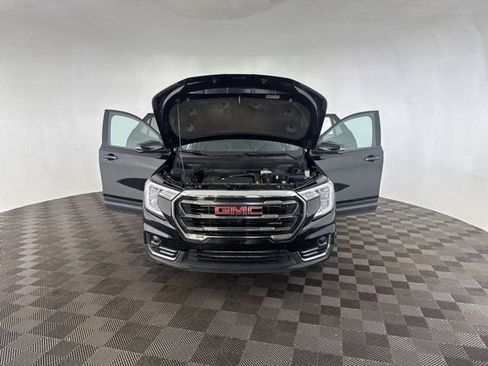 Used 2023 GMC Terrain AT4 image 21