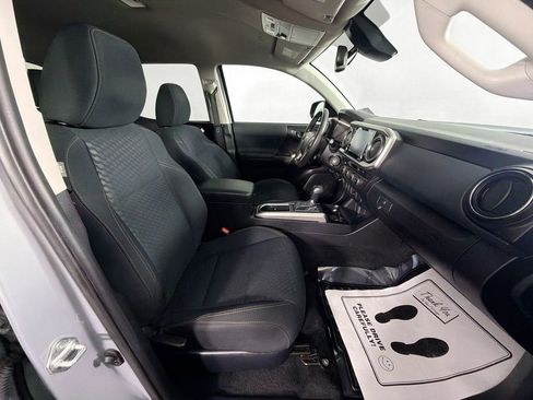 Used 2021 Toyota Tacoma TRD Off-Road image 27