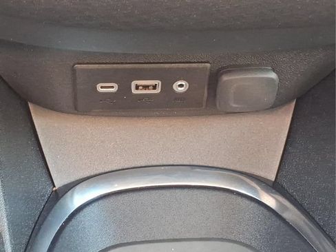 Used 2022 Chevrolet Malibu LT FWD image 19