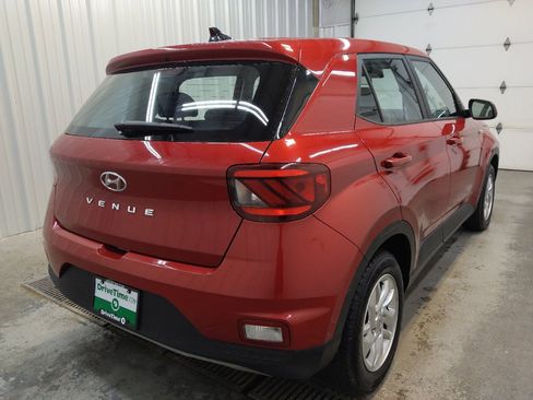 Used 2021 Hyundai Venue SE FWD image 9
