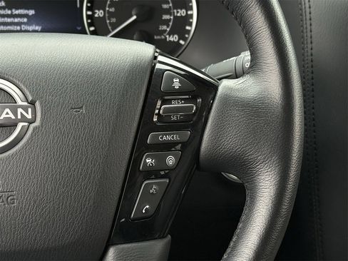 Used 2024 Nissan Armada SL image 15