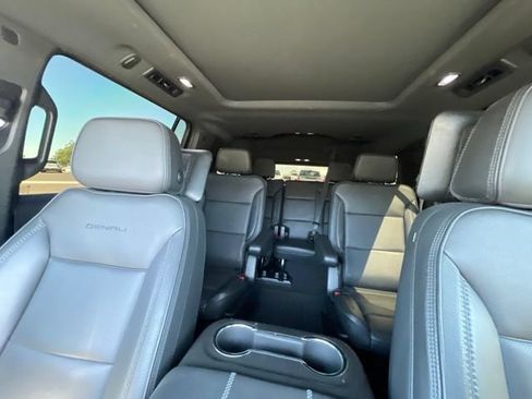 Used 2023 GMC Yukon XL Denali w/ Denali Reserve Package AWD/4WD image 12