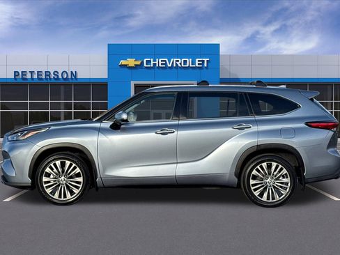 Used 2022 Toyota Highlander Platinum image 7