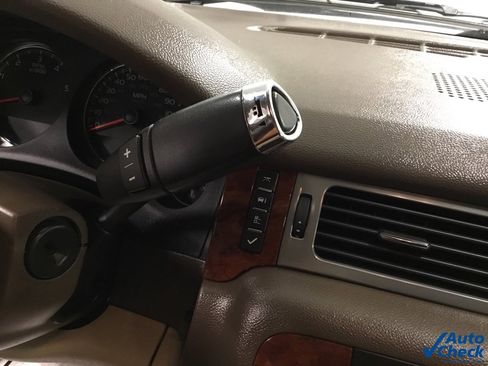 Used 2011 Chevrolet Avalanche LTZ image 61