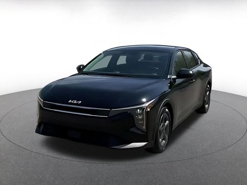 Used 2025 Kia K4 LXS image 8