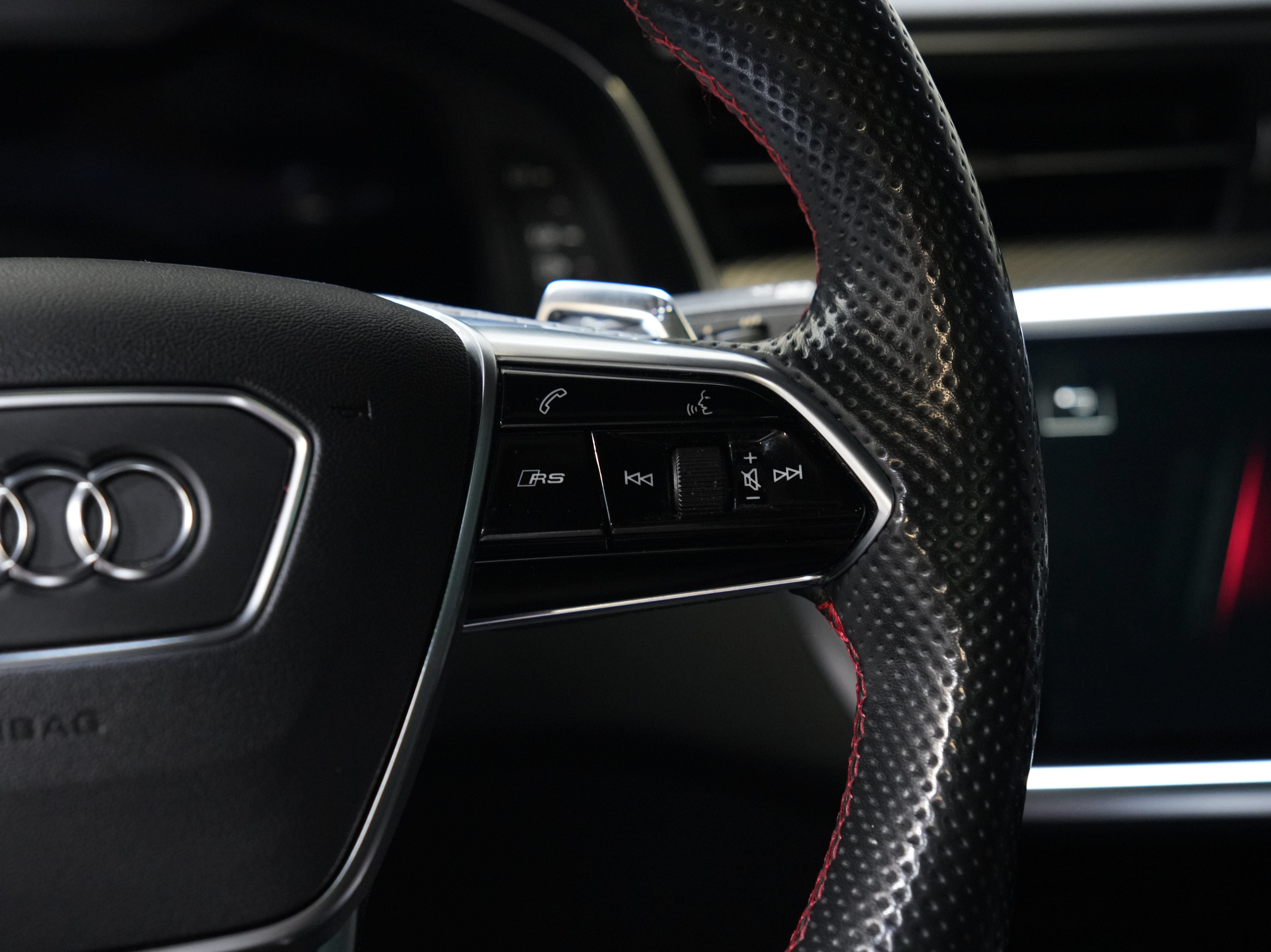 Used 2022 Audi RS 6 AWD/4WD image 42