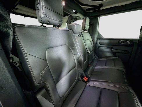 Used 2025 Ford Bronco Badlands AWD/4WD image 26