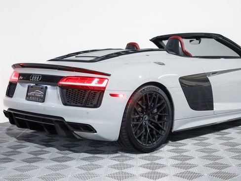 Used 2018 Audi R8 V10 plus image 12