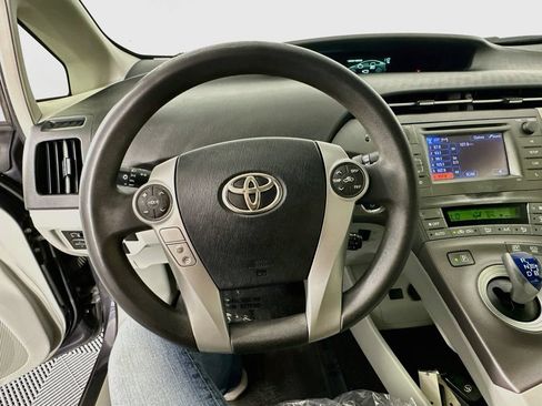 Used 2012 Toyota Prius Two FWD image 12