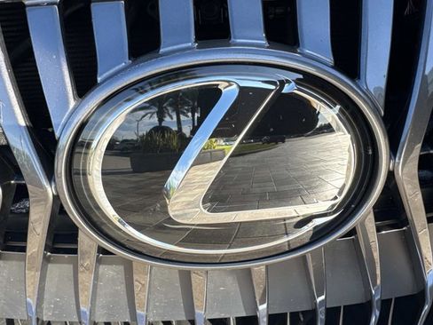 Used 2019 Lexus ES 350 Luxury image 8