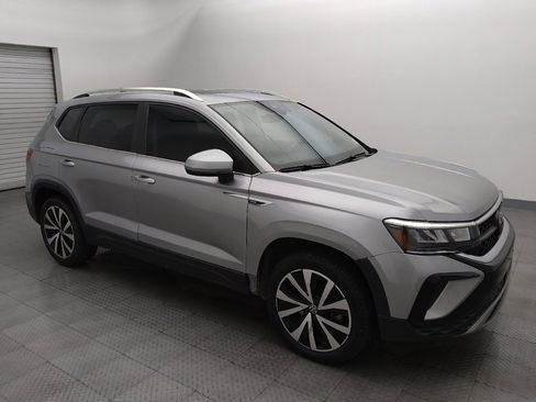 Used 2023 Volkswagen Taos SE image 11