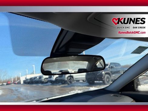 Used 2024 Nissan Altima 2.5 SV FWD image 24
