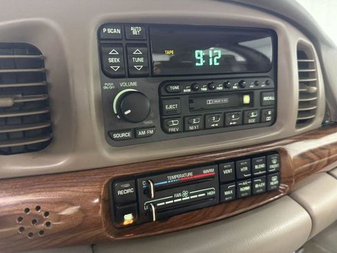 Used 2000 Buick Le Sabre Custom w/ Premium Opt Pkg FWD image 19