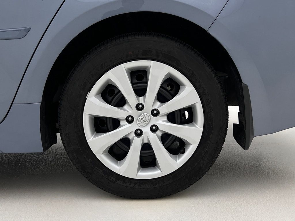 Used 2025 Toyota Corolla LE FWD image 26