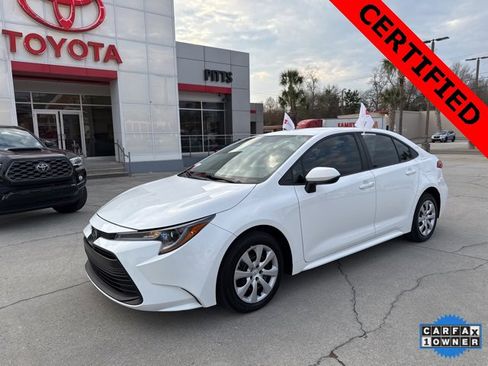 Certified 2024 Toyota Corolla LE image 1