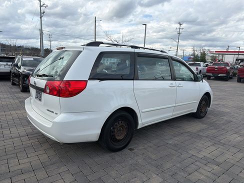Used 2008 Toyota Sienna CE image 5