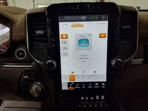 Used 2022 RAM 1500 Limited image 35