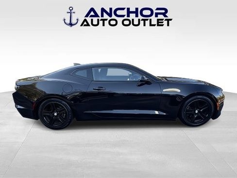 Used 2019 Chevrolet Camaro LT image 6