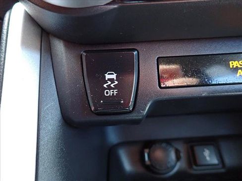 Used 2020 Toyota RAV4 LE w/ All Weather Liner Package AWD/4WD image 17