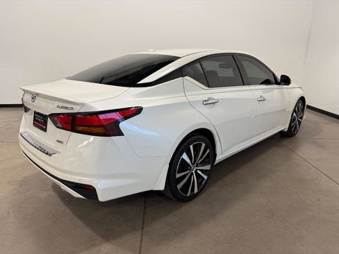 Used 2021 Nissan Altima 2.5 Platinum AWD/4WD image 5