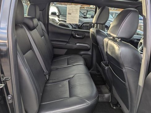 Certified 2020 Toyota Tacoma Limited image 19
