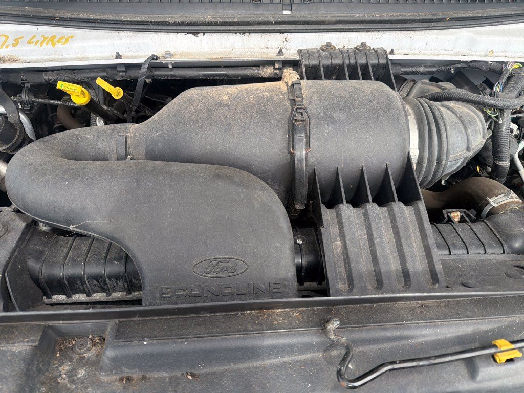 Used 2019 Ford E-450 and Econoline 450 Super Duty w/ Exterior Upgrade Package RWD image 20