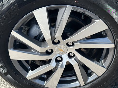 Used 2023 Chevrolet Equinox LT image 9