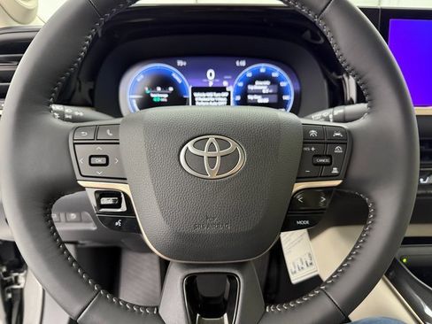 New 2026 Toyota Crown Limited image 9