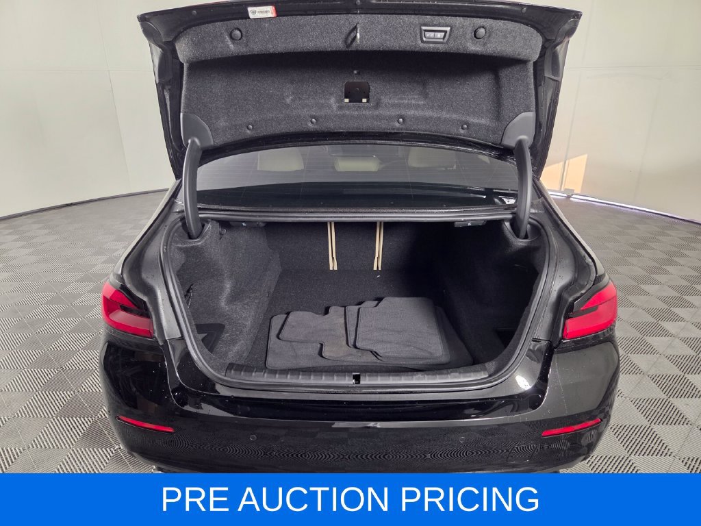 Used 2023 BMW 530i w/ Convenience Package RWD image 27
