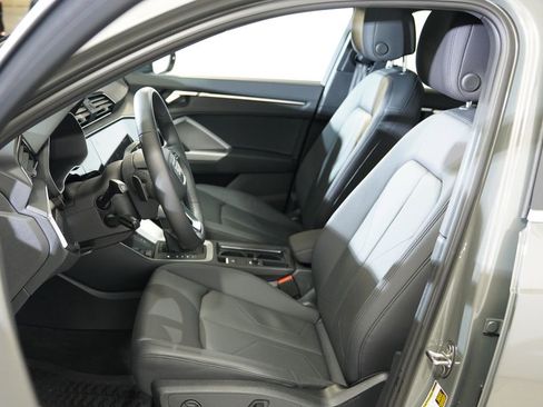 Used 2025 Audi Q3 2.0T Premium w/ Convenience Package image 7