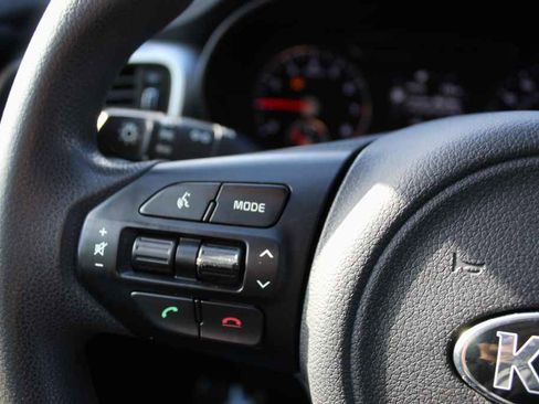 Used 2018 Kia Sorento L image 14