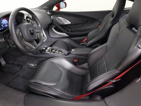 Used 2022 McLaren GT image 38