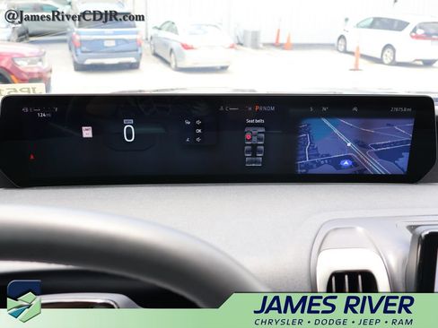Used 2025 Ford Expedition Active AWD/4WD image 32
