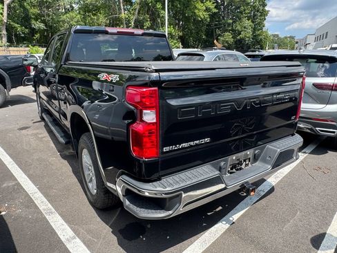 Used 2022 Chevrolet Silverado 1500 LT w/ Bed Protection Package AWD/4WD image 6