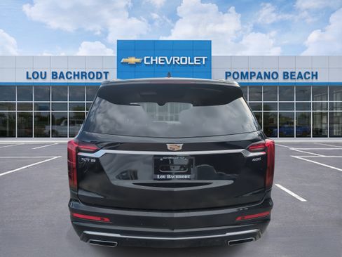 Used 2021 Cadillac XT6 Premium Luxury image 4