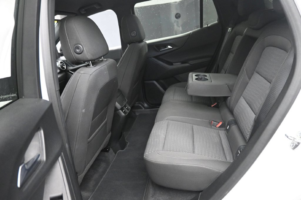 Used 2025 Chevrolet Equinox LT AWD/4WD image 13