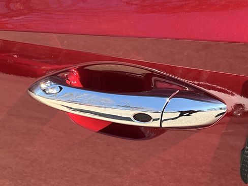 Used 2025 Hyundai Tucson SE image 32