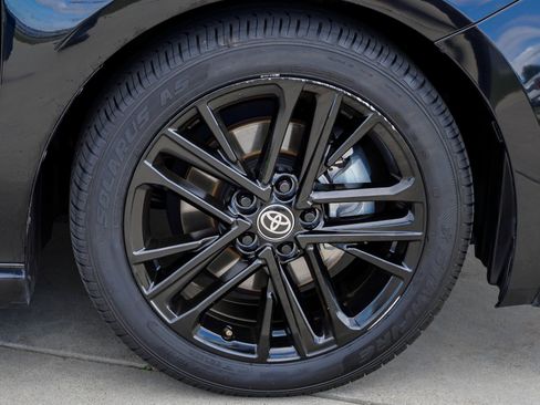 Certified 2025 Toyota Camry SE FWD image 10