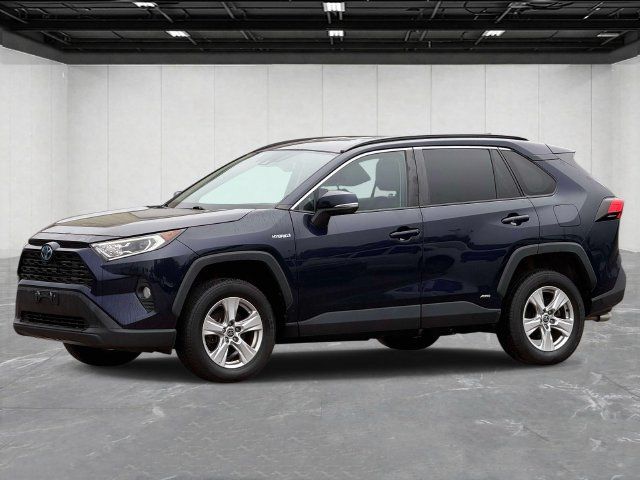Used 2021 Toyota RAV4 XLE AWD/4WD image 1