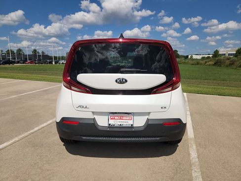 Used 2020 Kia Soul EX w/ Option Group 015 FWD image 6