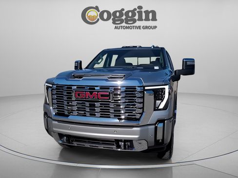New 2026 GMC Sierra 3500 Denali w/ Technology Package image 3