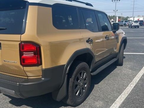 Used 2024 Toyota Land Cruiser image 3