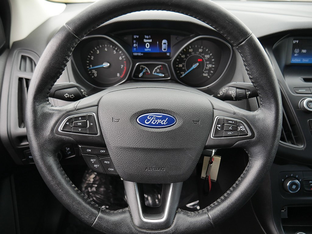 Used 2016 Ford Focus SE w/ SE Cold Weather Package FWD image 18