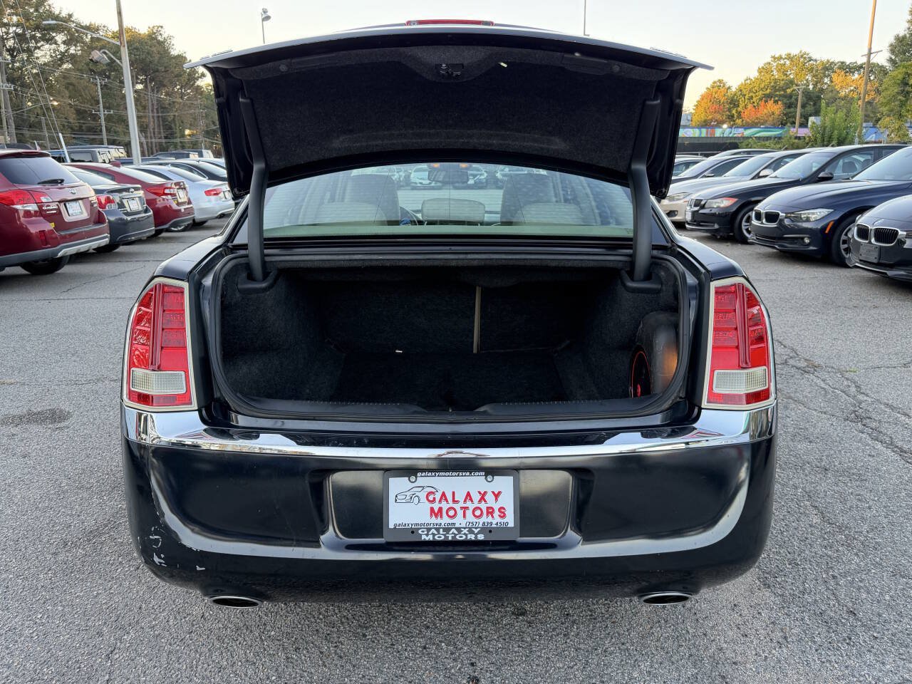 Used 2013 Chrysler 300 AWD image 19
