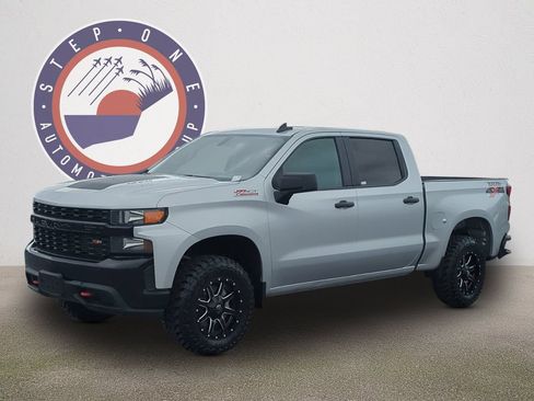 Used 2021 Chevrolet Silverado 1500 Custom Trail Boss w/ LPO, Dark Essentials Package AWD/4WD image 1